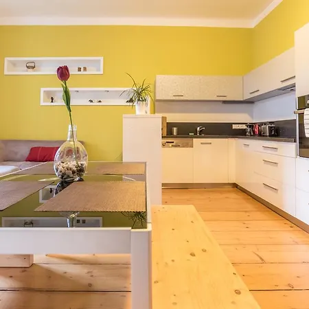 Sirius A In Center Of Cb. *