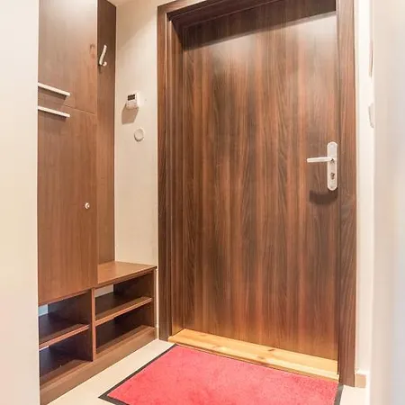 Apartment Sirius A In Center Of Cb.