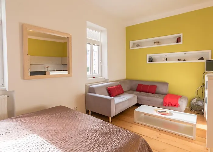 Sirius A In Center Of Cb. Budweis